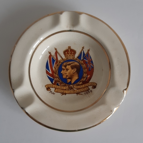 1939 King George VI and Queen Elizabeth ashtray - Picture 8 of 10